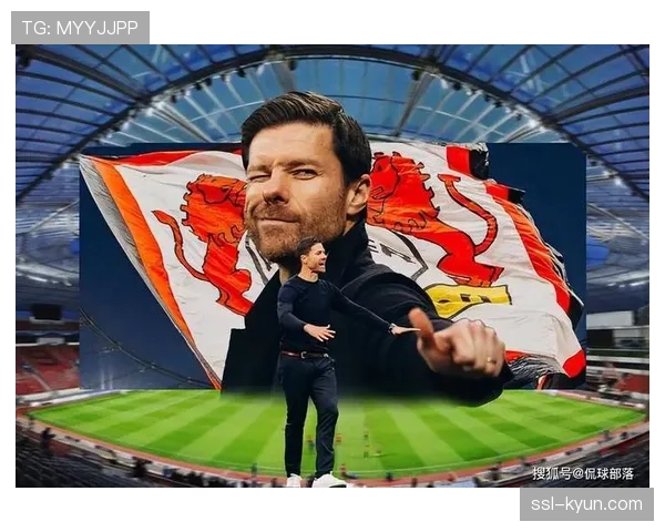 特写：终场哨响，勒沃库森球员集体奔向场边与主帅阿隆索庆祝